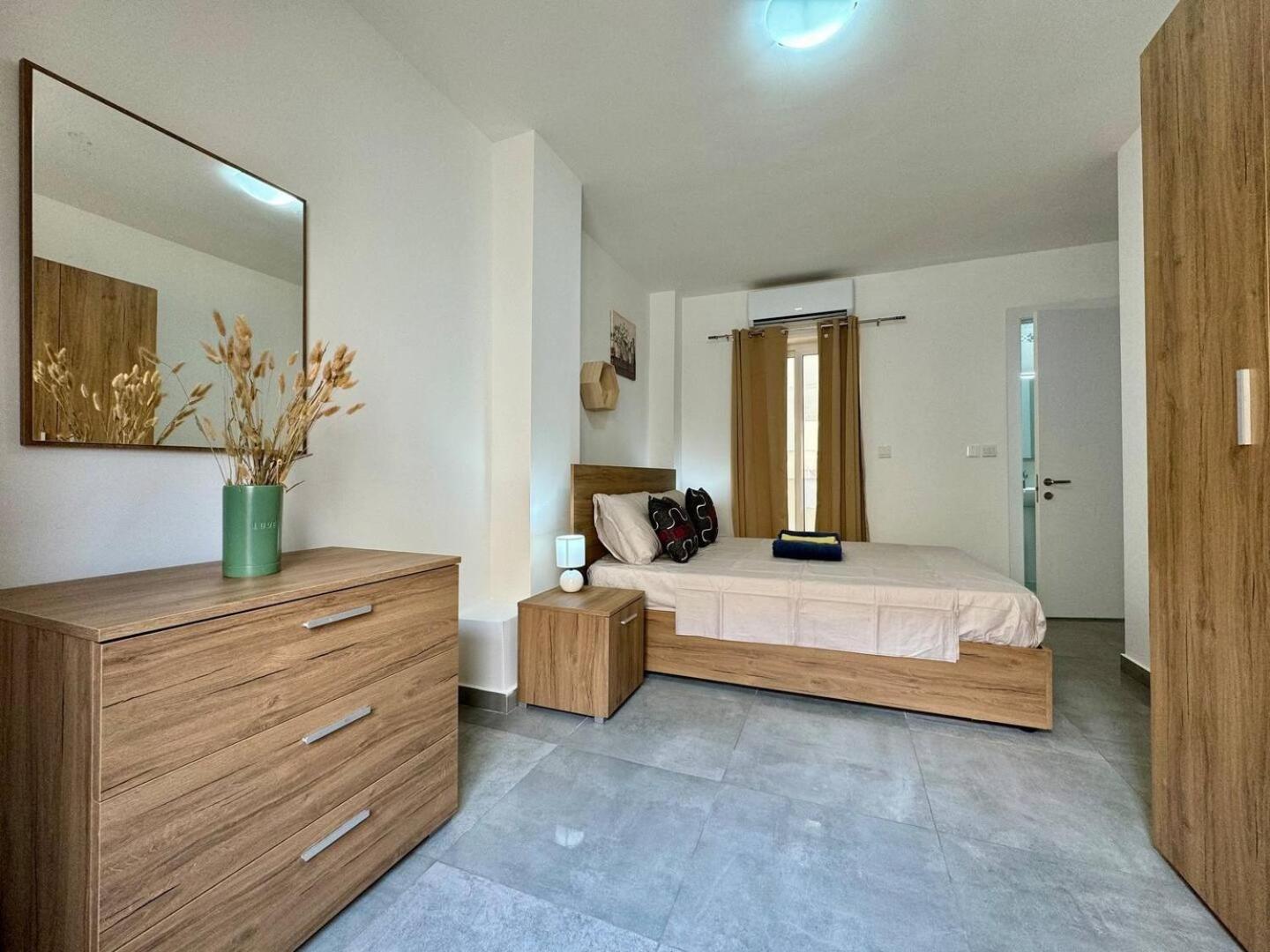 Mive-Delux Three Bedroom Apartment In 마르사스칼라 외부 사진