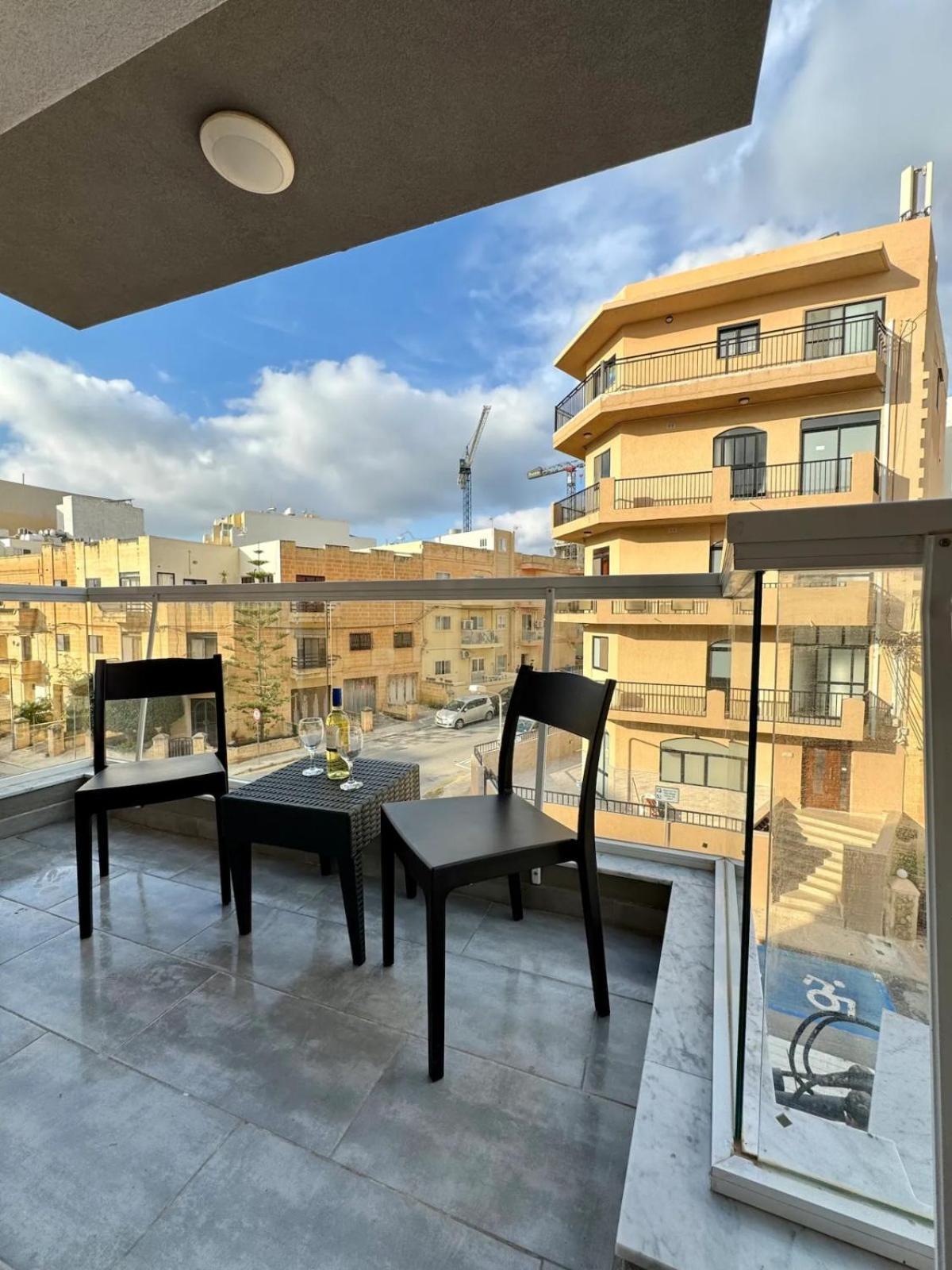Mive-Delux Three Bedroom Apartment In 마르사스칼라 외부 사진