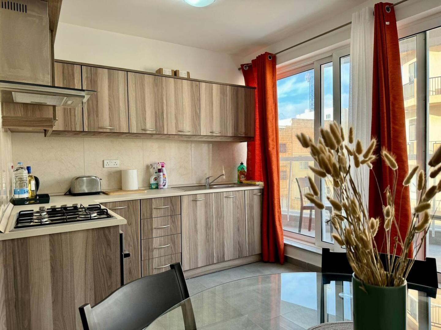 Mive-Delux Three Bedroom Apartment In 마르사스칼라 외부 사진